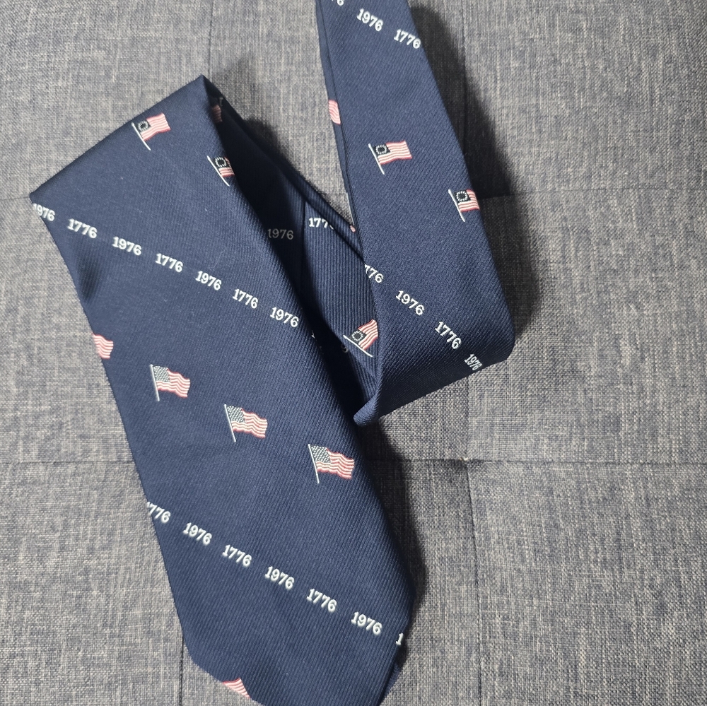 God Bless America vintage polyester US Flag 1776 1976 Blue necktie